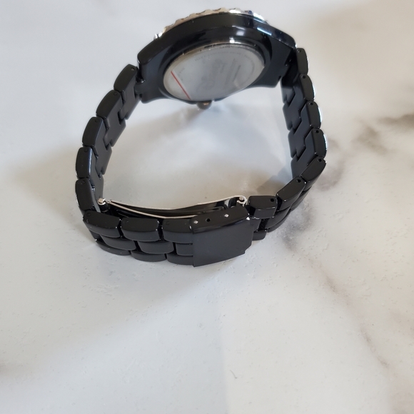 Mickey Mouse Peekaboo Women's Crystal Watch - Picture 7 of 16